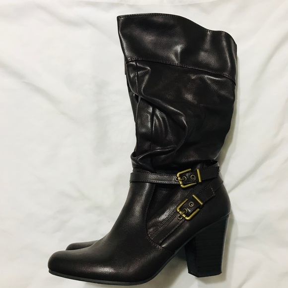 Boots - Picture 1 of 4